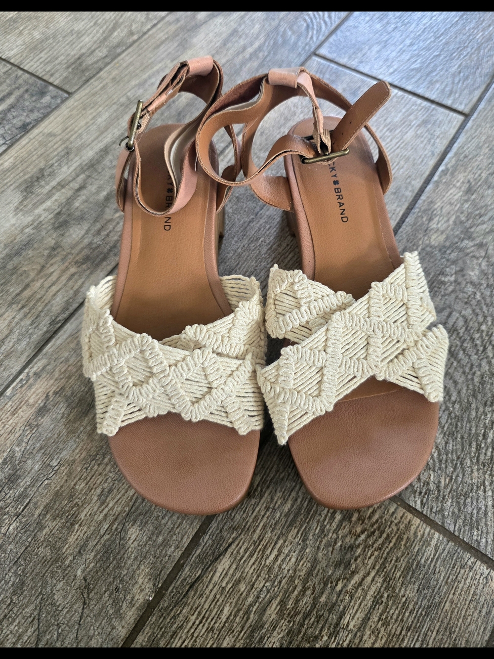 Lucky Brand  Famika Crochet Beige Sandals Macramé Woiden Block Heel Sz 7 Boho